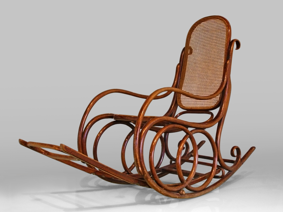 Rocking chair made by Thonet-Mundus, number B 804 with feets support (in catalogue under chair no. B 829).